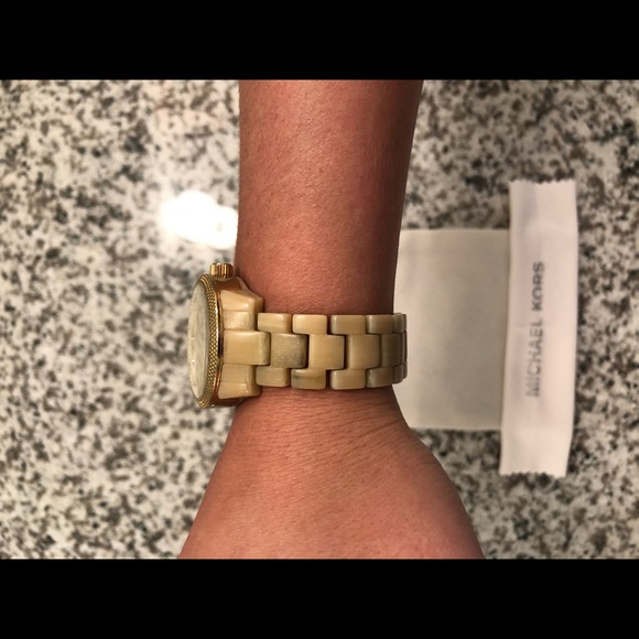 Michael Kors Watch - Picture 8 of 8